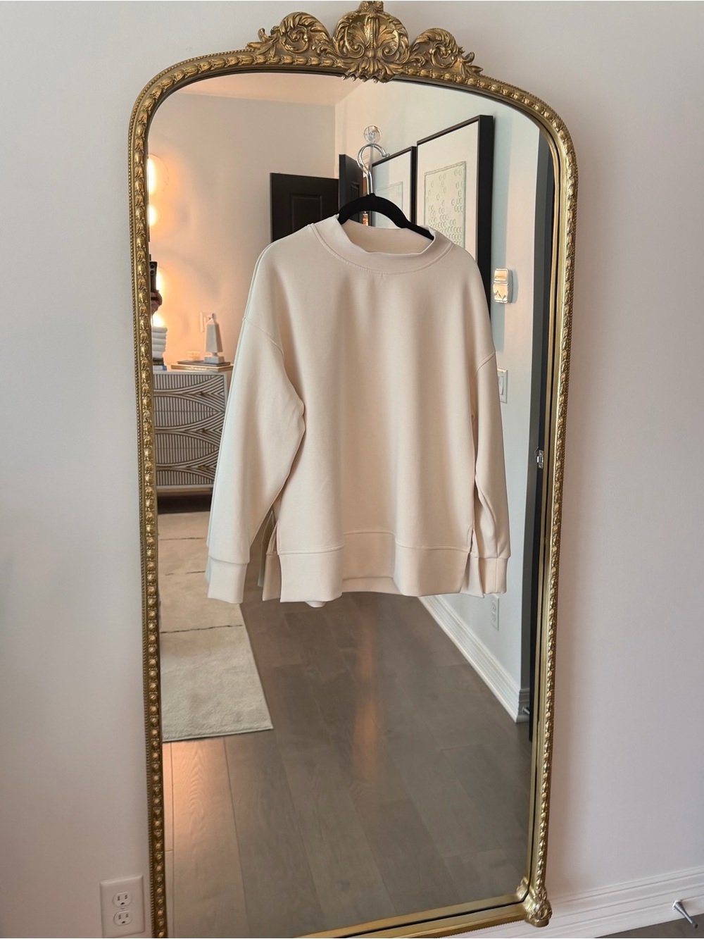 Banana Republic Cream Crewneck Oversized Sweatshirt